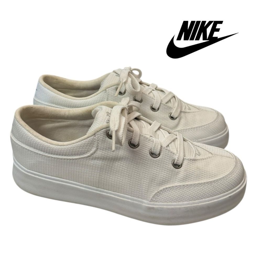 Nike Vintage Women's Y2K 2000 White Non-Marking Canvas Sneakers 8.5 RARE